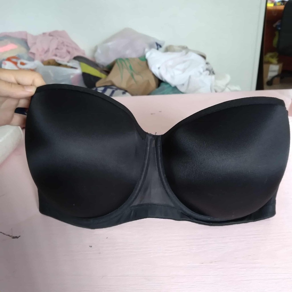 Le Mystère New Strapless Bra 36DDD 36F Underwire Stay in Place Solid Black